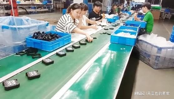 流水線上的指尖 互聯(lián)網(wǎng)服務(wù)的幕后人生